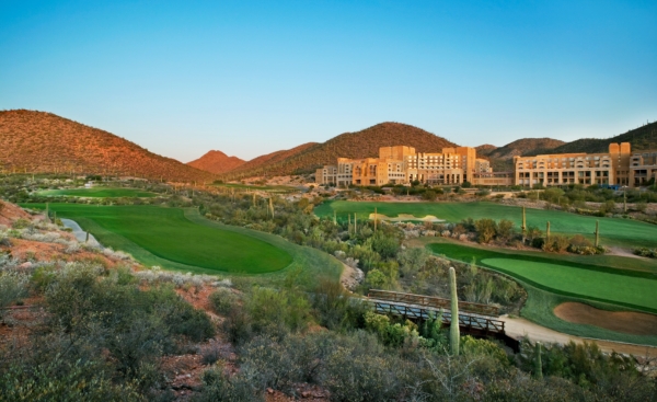 The Advantage of Hitting on Grass vs. Mats at True Spec Golf Tucson